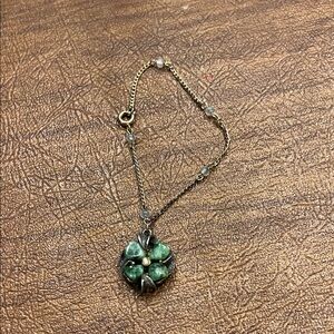 Vintage Elegant Green Floral Pendant Bracelet